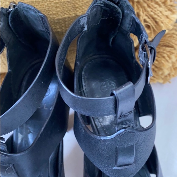 i s o l a . c a g e d . h e e l s . s i z e 7.5 - Picture 7 of 9